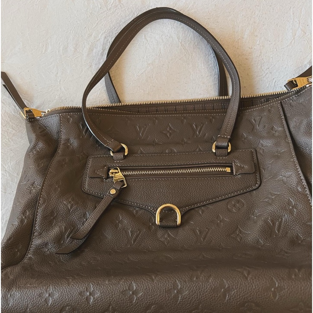 Louis Vuitton empriente lumineuse bag